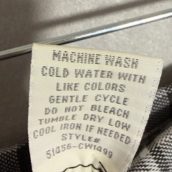 Plaid Pleated Mini Skirt in Black & Gray - Picture 8 of 10